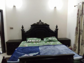 Bahria Town near Talwar Chouk - Two Bedrooms with kitchen and living room available in 10 Marla Independent house